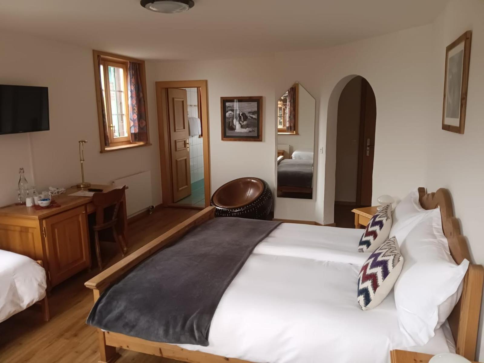Hotel De Commune Gstaad Exteriör bild