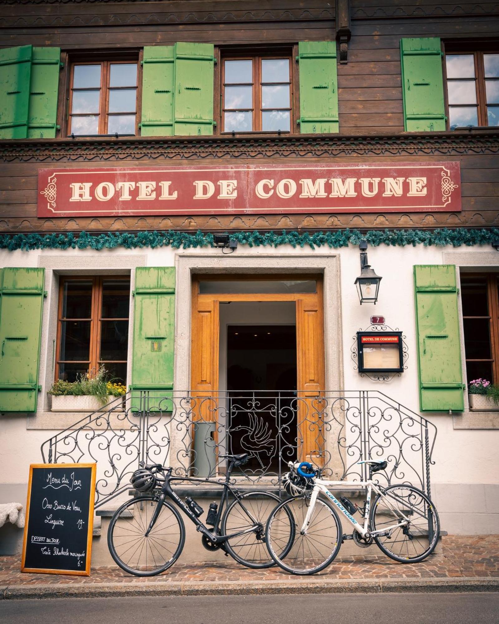 Hotel De Commune Gstaad Exteriör bild